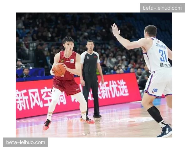 北京85-77逆转福建 曾凡博赵睿合砍29分止连败 北京85-77逆转福建 曾凡博赵睿合砍29分止连败