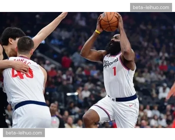 开拓者41胜40负反超快船升至第八,附加赛握有两条命主动权 开拓者41胜40负反超快船升至第八,附加赛握有两条命主动权